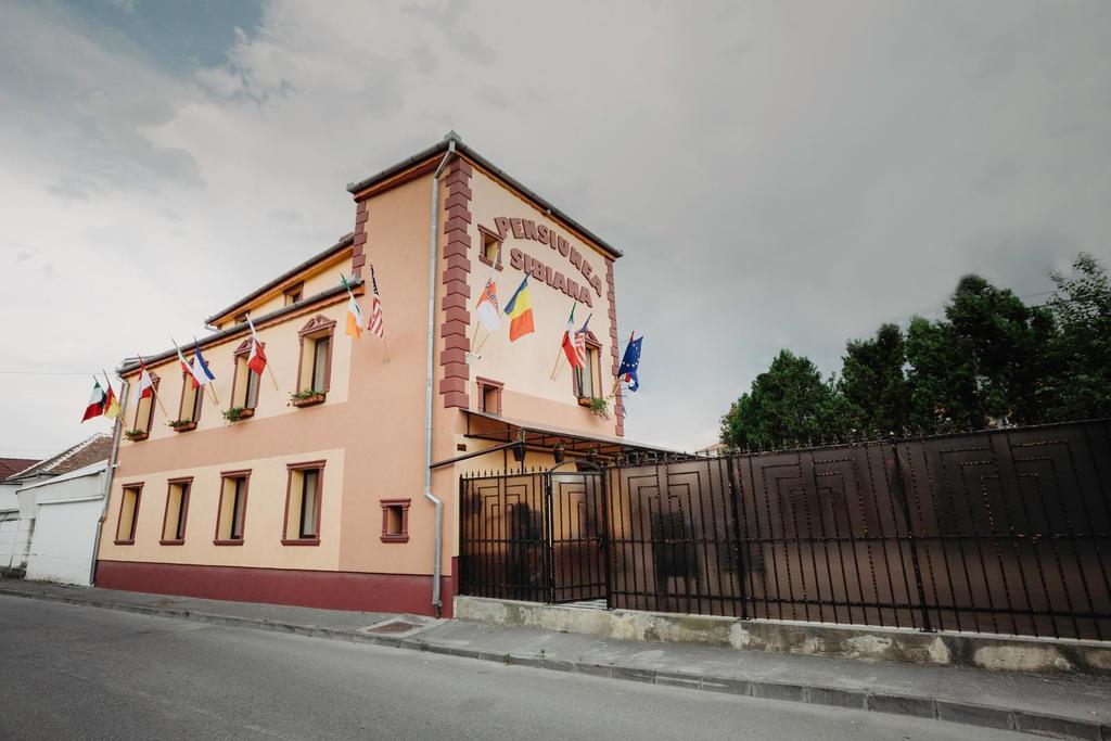 Pensiunea Sibiana Sibiu Esterno foto